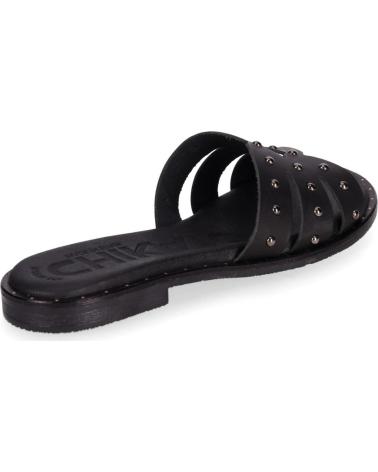 CHIKA10 SANDALIAS PLANAS MOCHIMA 04 EN NEGRO CON DETALLES DE TACHUELAS NEGRO-BLACK
