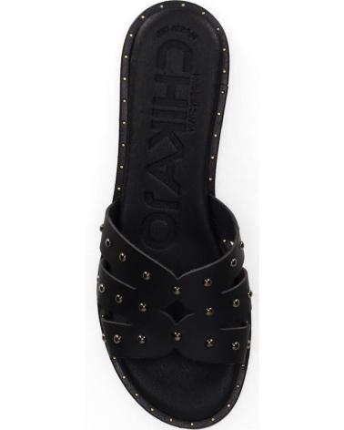 CHIKA10 SANDALIAS PLANAS MOCHIMA 04 EN NEGRO CON DETALLES DE TACHUELAS NEGRO-BLACK