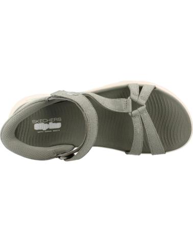 SKECHERS SANDALIAS MUJER MODELO SLIP-INS GO WALK FLEX COLOR VERDE SAG SAGE