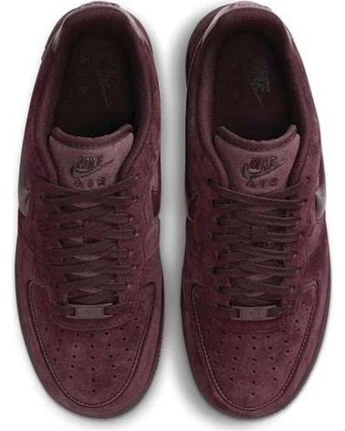 NIKE ZAPATILLAS AIR FORCE 1 07 W BURGUNDY CRUSH EN ROJO PARA MUJER
