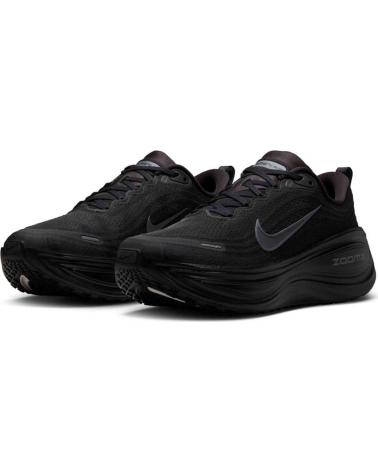 NIKE ZAPATILLAS DE RUNNING VOMERO PLUS BLACK EN NEGRO PARA HOMBRE