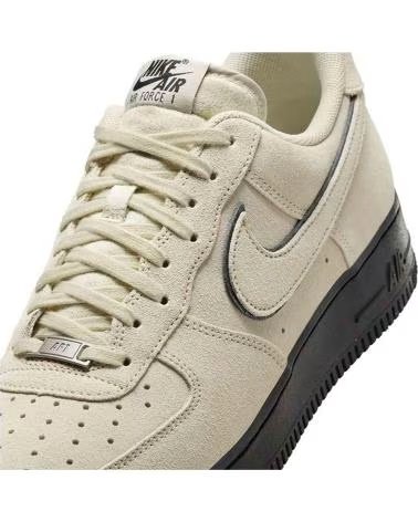 NIKE ZAPATILLAS AIR FORCE 1 07 LIGHT KHAKI EN BEIGE PARA HOMBRE