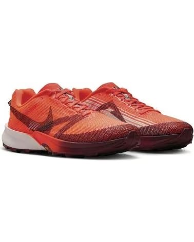 NIKE ZAPATILLAS DE TREKKING TERRA KIGER 10 SILT RED EN NARANJA PARA HOMBRE