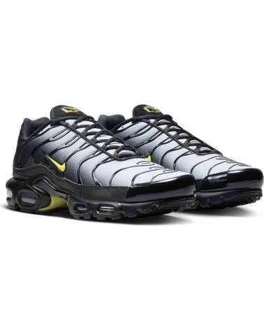 NIKE ZAPATILLAS AIR MAX PLUS WOLF GREY EN NEGRO PARA HOMBRE