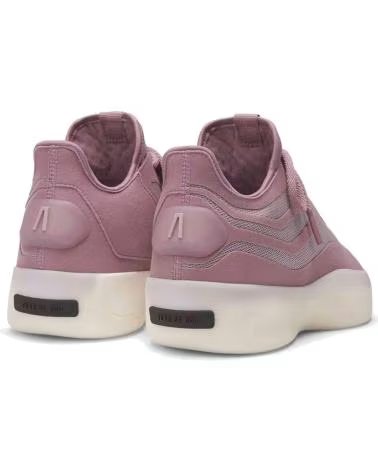 ADIDAS ZAPATILLAS DE BALONCESTO JP6004 EN ROSA PARA HOMBRE