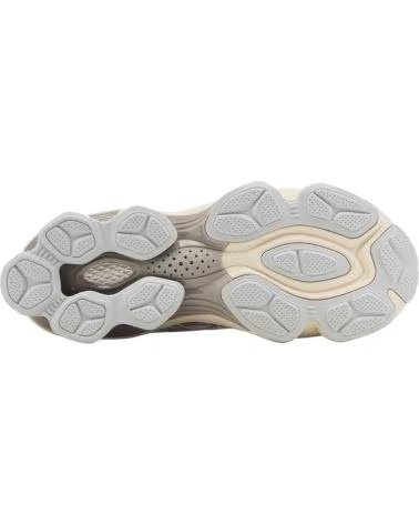 SAPATILHAS ASICS 1203A591-101 EM BEGE