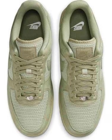 NIKE ZAPATILLAS AIR FORCE 1 07 LV8 DUSTY OLIVE EN VERDE PARA HOMBRE