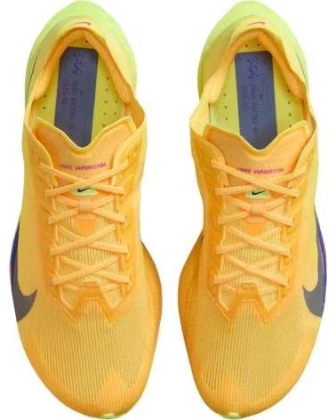 NIKE ZAPATILLAS DE RUNNING HF6412-800 EN AMARILLO PARA MUJER