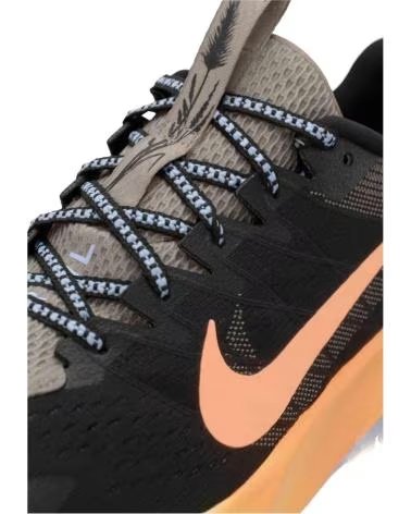 NIKE ZAPATILLAS DE TREKKING FV2338-006 EN MULTICOLOR PARA HOMBRE NEGRO