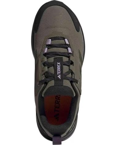 ADIDAS ZAPATOS DE MONTANA JQ9962 EN VERDE PARA MUJER