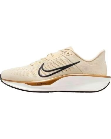 NIKE ZAPATILLAS DE RUNNING QUEST 6 PARA MUJER BROWN