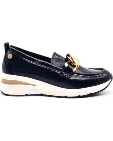 Inicio-XTI-MOCASÍN XTI 144224 NEGRO CON CADENA DORADA Y PLATAFORMA DEPORTIVA-NEGRO