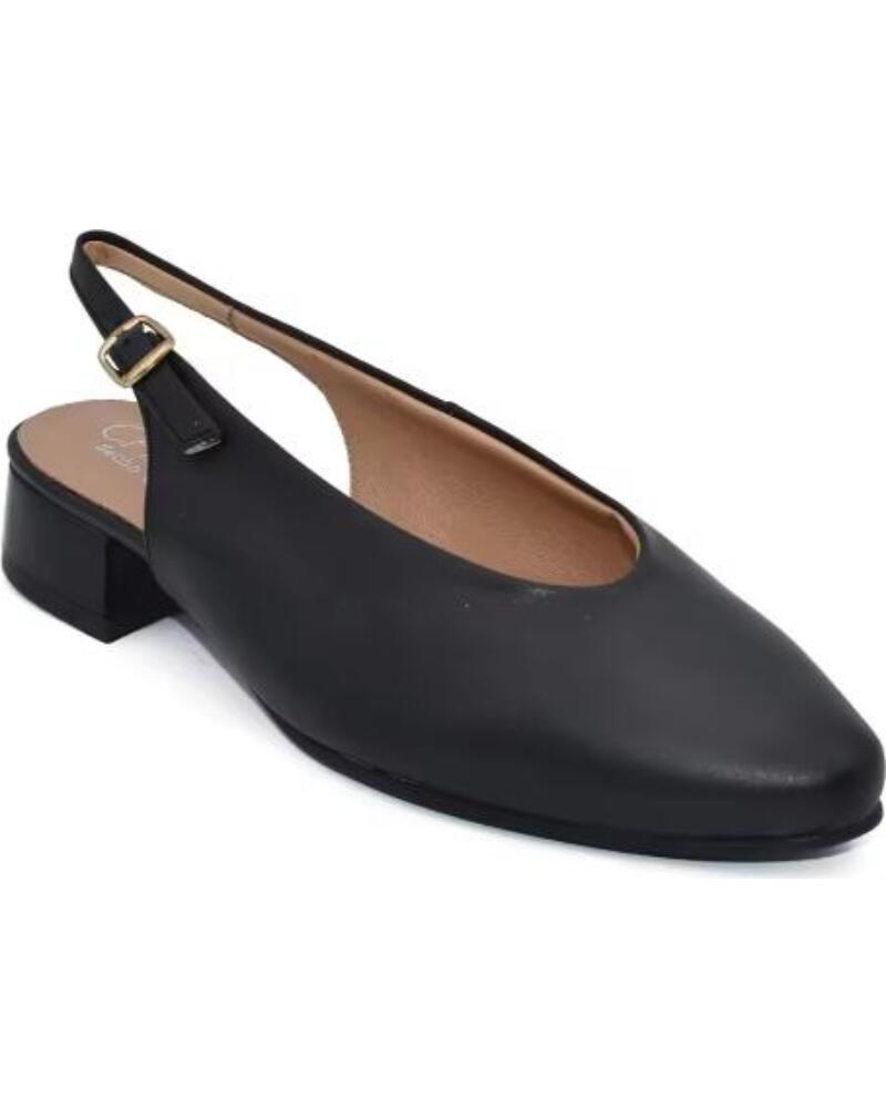 CHAMBY ZAPATO DESTALONADO DE PIEL CON TACON BAJO PLANTILLA GEL HECHO EN ESPANA TALLAS 35 A 41 MODELO 639 NEGRO