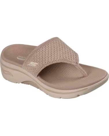 SKECHERS CHANCLAS GO WALK ARCH FIT 2 0 CARRIE EN BEIGE PARA MUJER