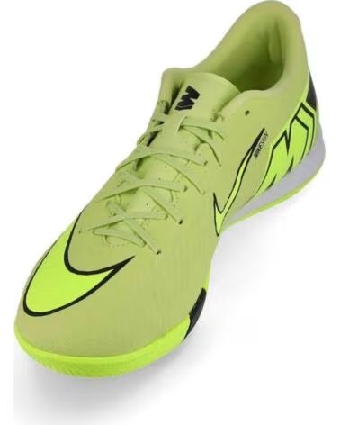 NIKE BOTAS DE FUTBOL SALA FQ8434-300 EN VERDE PARA HOMBRE GREEN