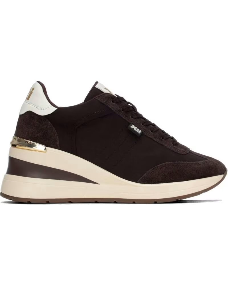 XTI ZAPATILLAS URBANAS 146365 EN COLOR MARRÓN MARRON