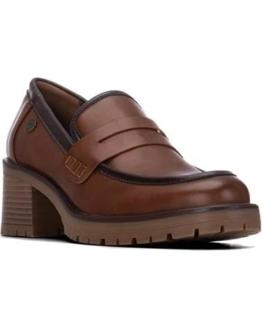 XTI MOCASÍN DE TACÓN ANCHO CON PLATAFORMA Y SUELA TRACK PARA MUJER 146084 CAMEL