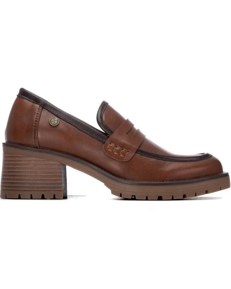 XTI MOCASÍN DE TACÓN ANCHO CON PLATAFORMA Y SUELA TRACK PARA MUJER 146084 CAMEL