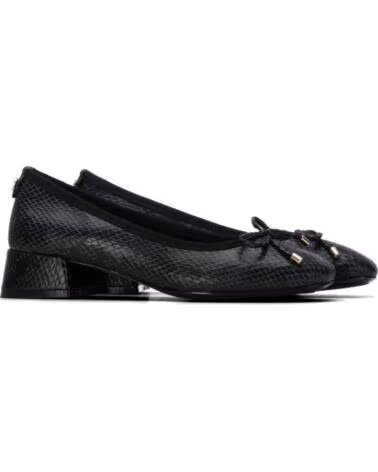 XTI 146378 BAILARINA DE TACÓN BAJO CON LAZO NEGRO