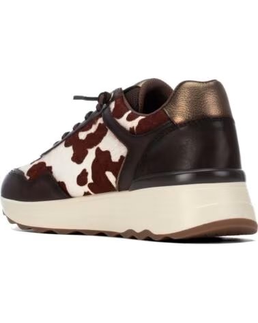 CARMELA 164360 ZAPATILLAS CASUAL MARRÓN CON ESTAMPADO MARRON