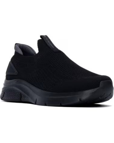 XTI ZAPATILLAS URBANAS SLIP-ON 146755 NEGRO