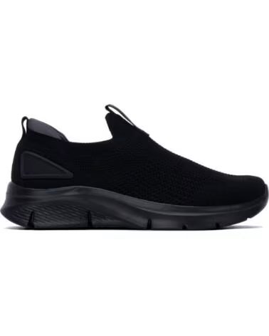 XTI ZAPATILLAS URBANAS SLIP-ON 146755 NEGRO