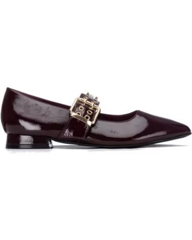 XTI ZAPATOS DE SALÓN PLANOS 146418 CON TIRA Y HEBILLA BURDEOS