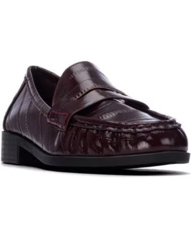 XTI MOCASÍN 14643002 DE CHAROL BURDEOS