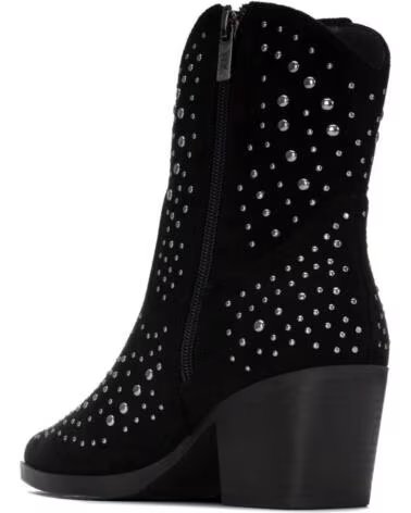 XTI BOTINES CAMPEROS 146192 NEGROS CON TACHUELAS Y TACÓN NEGRO