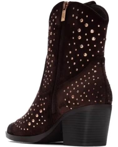 XTI BOTINES CAMPEROS 146192 DE ANTE CON TACHUELAS MARRON