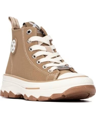 XTI ZAPATILLAS ESTILO BOTÍN 151321 EN COLOR TAUPE