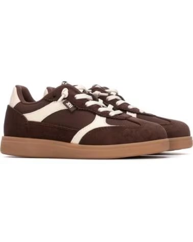XTI ZAPATILLAS CASUAL 154102 EN MARRÓN MARRON