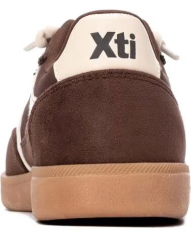 XTI ZAPATILLAS CASUAL 154102 EN MARRÓN MARRON