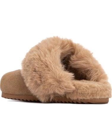XTI 154186 ZAPATILLAS DE ESTAR POR CASA CON PELO COLOR CAMEL