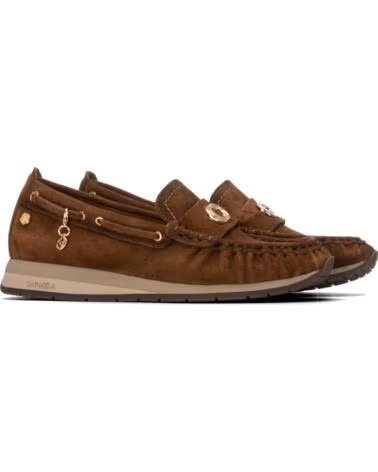 CARMELA MOCASINES 164236 EN PIEL CAMEL CON DETALLES DORADOS