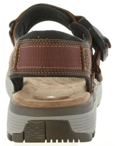 Man Sandals CLARKS 26131860 UN TREK  DARK TAN LEA