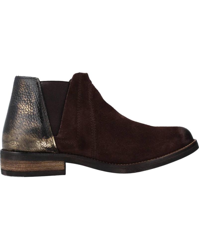 Clarks demi deals