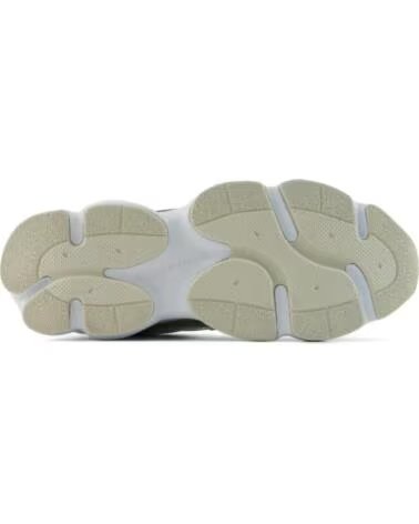 NEW BALANCE 603 ZAPATILLAS DE DEPORTE GRIS