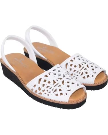 SEVILLAS MENORQUINAS CALADAS PARA MUJER MODELO 532 ROJO