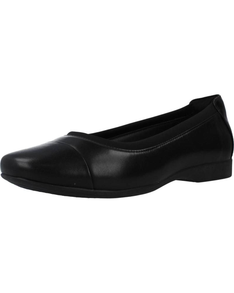 Ladies flat shoes at clarks store