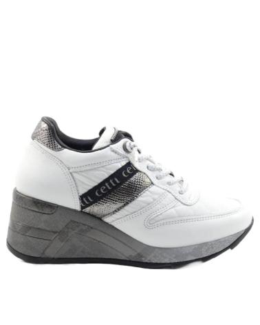 Cetti mujer sale blancas