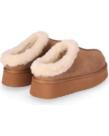 CHIKA10 SIDNEY 02 ZAPATOS DE MUJER CON PLATAFORMA Y SERRAJE CAMEL-CAMEL