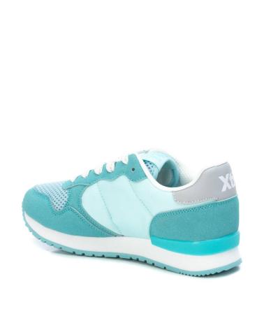 Woman and Man Zapatillas deporte XTI 057939 CELESTE