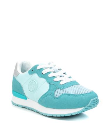 Woman and Man Zapatillas deporte XTI 057939 CELESTE