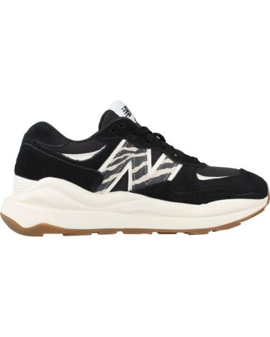 NEW BALANCE ZAPATILLAS 5740 PARA MUJER EN COLOR NEGRO