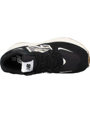 NEW BALANCE ZAPATILLAS 5740 PARA MUJER EN COLOR NEGRO