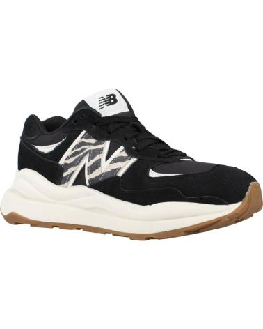 NEW BALANCE ZAPATILLAS 5740 PARA MUJER EN COLOR NEGRO