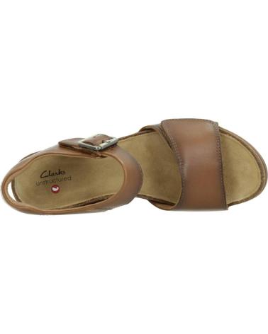 Woman Zapatos de cuña CLARKS LIZBY STRAP MARRON