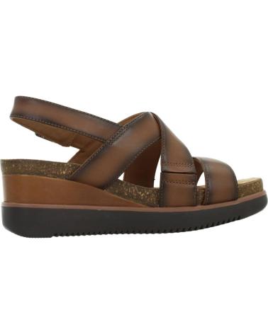 Woman Zapatos de cuña CLARKS LIZBY CROSS MARRON